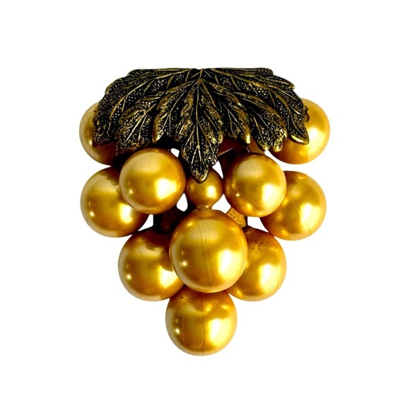 Vintage Grape Cluster Fur Clip Golden Pearl Bronze Tone Sweater Dress Brooch Pin - Picture 1 of 9